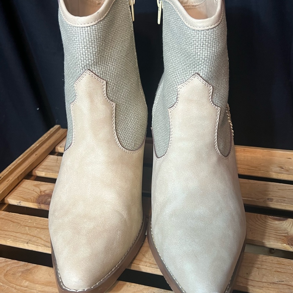 #4753. C Comfort Tan Western Style Faux-Suede Bootie. Women's size 11W - Picture 2 of 11